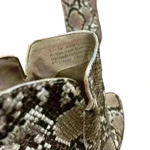 NORDSTROMS BP Jett Natural Snakeskin Faux Leather Bootie Size 8 - Picture 6 of 6